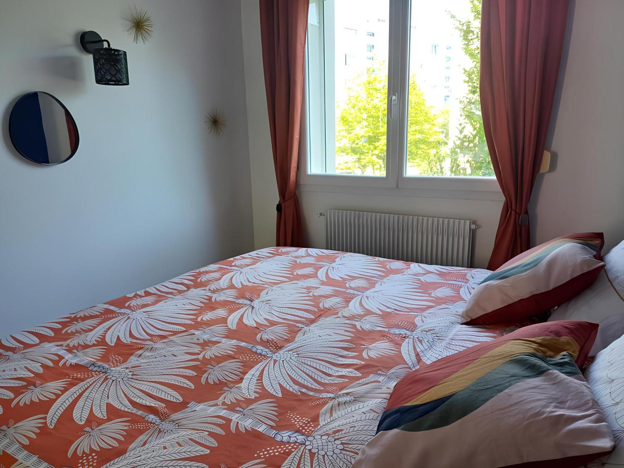 Appartement Proche Chu - 4 Couchages - Parking Gratuit - Local Velo à Amiens Extérieur photo